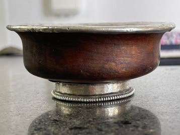 Kom - Antiek Tibetaans Himalaya zilveren en houten voet