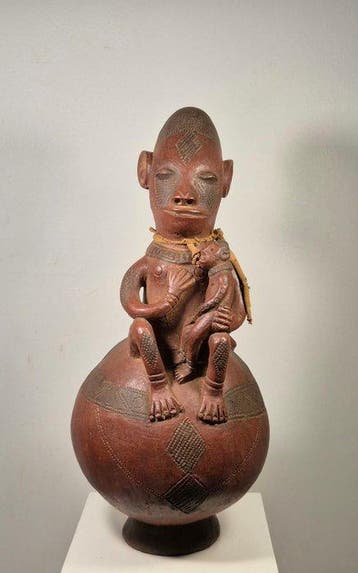 Vaas - Terracotta - Prachtige Mangbetu-vaas