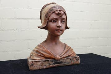 Figuur - buste dame met hoofddoek - Gips