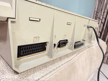 Olivetti PC 128 - Computer (1) - Zonder originele verpakking, Nieuw