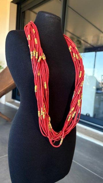 Magnifique tamba, collier de perles de verre, ancien et