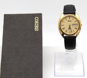 Seiko - Quartz Roman Dial Day-Date Watch Original box - Sans