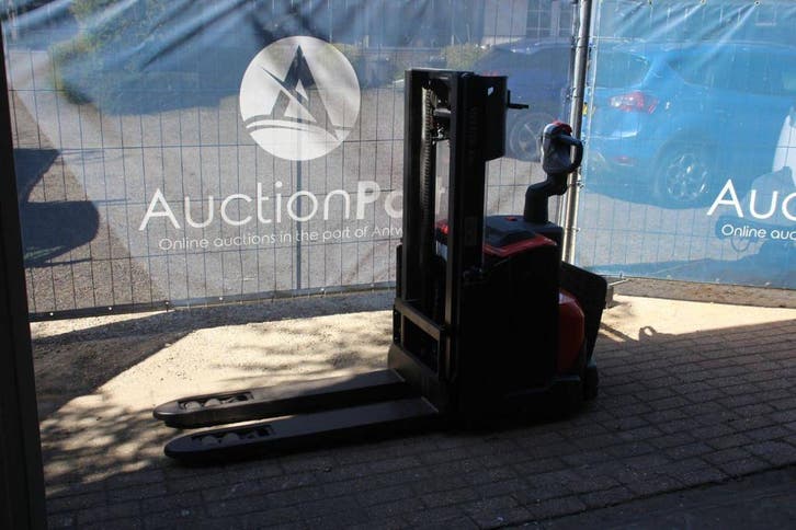 Veiling: Stapelaar Toyota SWE200D Elektrisch 2000kg 2.1m 202, Zakelijke goederen, Machines en Bouw | Heftrucks en Intern transport
