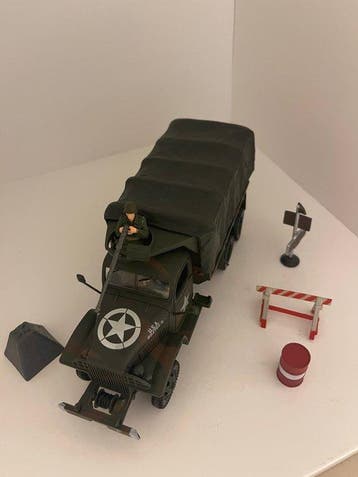 Unimax 1:32 - Model militair voertuig - US GMC 2 1/2 ton