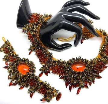 Ketting en armband met natuurlijk Baltisch barnsteen, 137,6, Nieuw