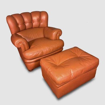 Poltrona Frau - Fauteuil (2) - Armstoel en poef model