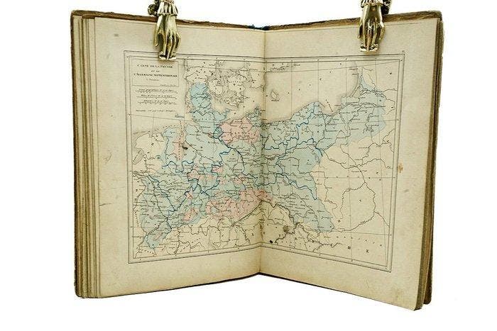 L. Dussieux - Atlas de Géographie - 1885, Antiek en Kunst, Antiek | Boeken en Manuscripten