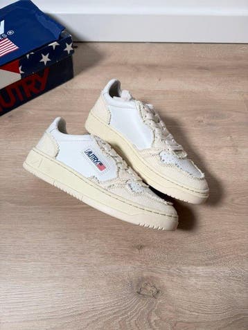 AUTRY - Sneakers - Maat: EU 41 - Nieuw met tags