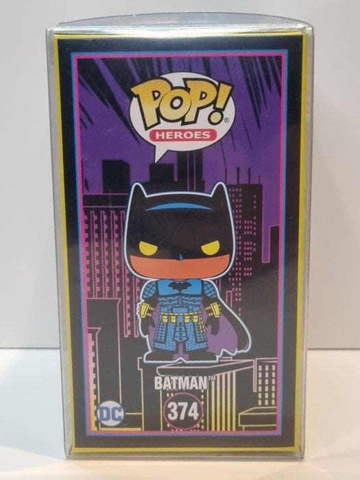 Funko - Funko Pop #374 Batman (Blacklight) (Imperial Palace), Antiquités & Art, Antiquités | Jouets