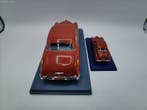 Moulinsart - Tintin - Buick Roadmaster 1949 - Tintin au pays, Livres