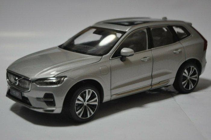 Paudi Model 1:18 - Modelauto - Volvo XC60 - 2022, Hobby & Loisirs créatifs, Voitures miniatures | 1:5 à 1:12