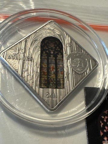 Palaos. 10 Dollars 2011 St. Patricks Kathedrale - New York