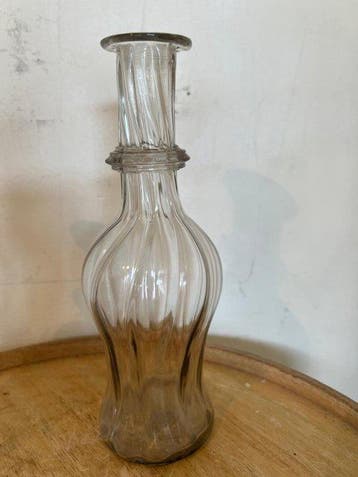 Karaf (2) - Glas