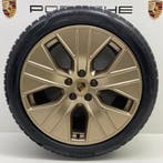 Porsche Taycan 20 Turbo Aero NEO DYME GOLD winterset NIEUW, Ophalen, Banden en Velgen