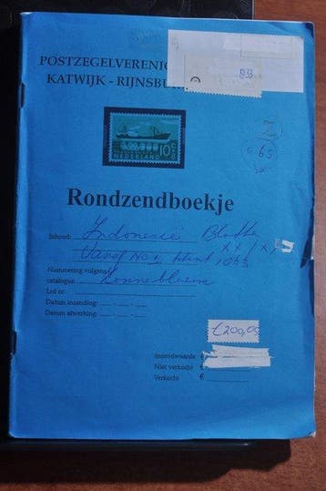Indonésie - Lot comprenant notamment divers blocs et, Gestempeld