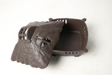Rare house shaped Incense burner - Brander - IJzer -