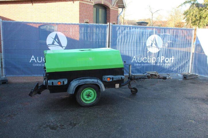 Veiling: Compressor Atlas Copco XAS47DD BOX 2004, Articles professionnels, Machines & Construction | Pompes & Compresseurs, Enlèvement