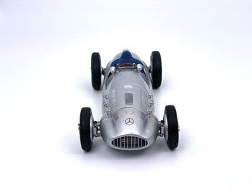 CMC 1:18 - Modelauto - Mercedes-Benz W 165 - 1939, Hobby en Vrije tijd, Nieuw