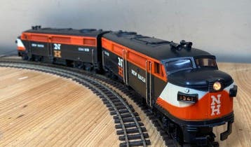 Fleischmann H0 - 1341N/1342N - Locomotive diesel-électrique, Hobby & Loisirs créatifs, Trains miniatures | HO