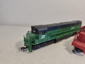 Mehano H0 - Diesellocomotief (3) - Twee verschillende, Nieuw