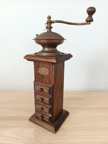 Koffiemolen (2) - Hout, Messing, Metaal