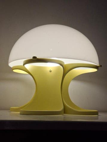 Lampe de table - Plastique