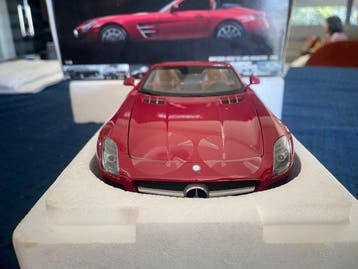 Minichamps 1:18 - Voiture miniature - Mercedes-Benz SLS AMG
