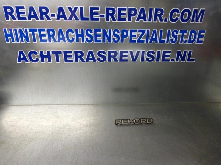 Embleem Opel Rekord E (gebruikt) (Emblemen, Overig), Auto-onderdelen, Carrosserie, Gebruikt, Opel, Verzenden