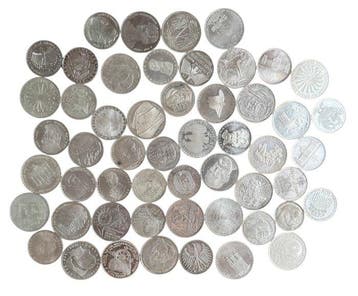 53 Zilveren munten (705 gram). (Zonder minimumprijs)
