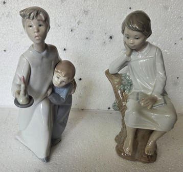 Lladró - Beeldje - Boy and girl in nightgown with candle -