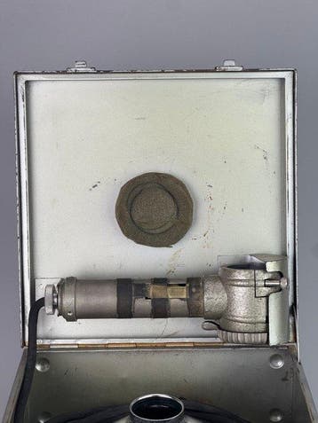 Ianiro - Lampe - avec une mallette et un projecteur - Métal