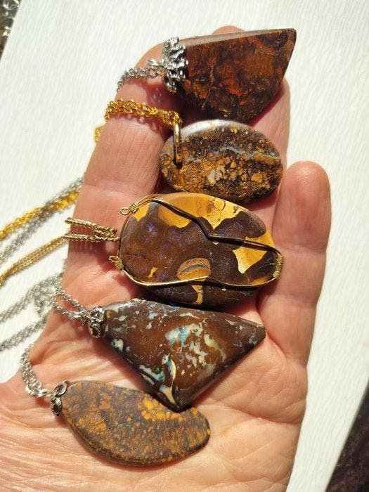 Opaal Kavel met verschillende items - Hoogte: 10 cm -, Verzamelen, Mineralen en Fossielen