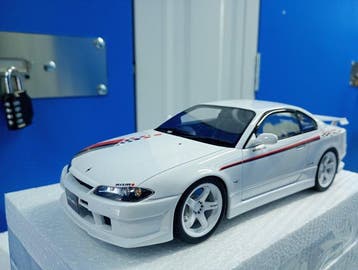 Otto Mobile 1:18 - Voiture de sport miniature - Nissan