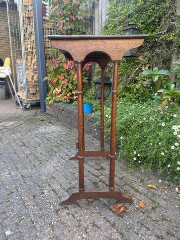 Bijzettafel - Hout - houten bijzettafeltje