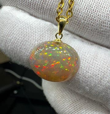 Opale Pendentif - Hauteur : 20.5 mm - Largeur : 16 mm- 1.3 g
