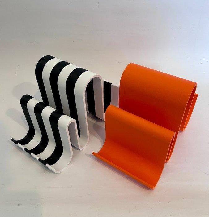 TiWo Design - Tijdschriftenhouder (2) - Ruimtevaartgolf -, Antiquités & Art, Art | Objets design