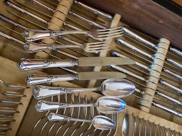 Bestekset voor 12 personen (93) - .800 zilver