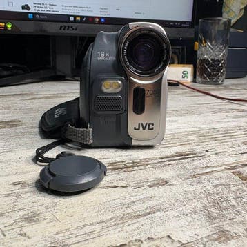 JVC GR-D23E Mini caméra DV-DV