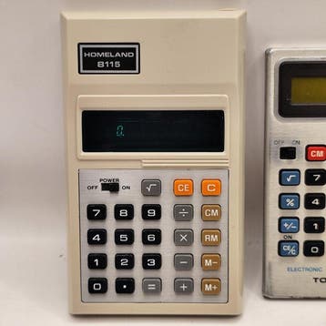 toshiba - Rekenmachine (2) - 1970-1980 - Twee vintage
