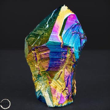 Spectaculair Aura-kwarts met intensief regenboogkleurenspel-