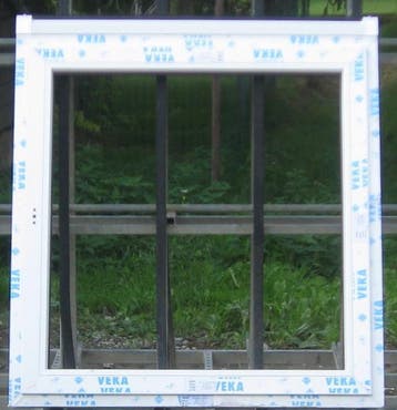 pvc raam , chassis , venster 120 x 130 wit / zwart ral 9005, Ophalen of Verzenden, Raamkozijn
