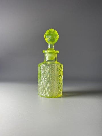 Brockwitz glasfabrik - Parfumfles - 14 cm - Uraniumglas -