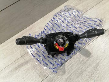 Volvo XC60 II schakelaar stuurwiel 32350377 nieuw, Verzenden