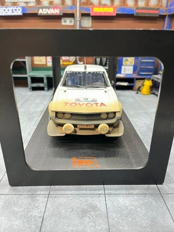 IXO 1:18 - Modelauto - Toyota Celica 2000 GT (RA21) No.18,, Nieuw