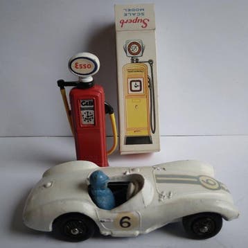 Crescent 1:43 - Model raceauto (2) - Aston Martin No.1291 +