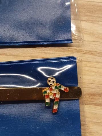Coppa del Mondo 1990 - Officiële stropdasklem en speld met, Verzamelen, Nieuw