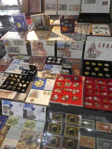 Europa. Collection of coins/banknote/medals/euro inkl. pp