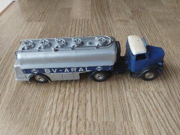 Märklin 1:43 - Modelauto - BV-ARAL tanker truck, Nieuw