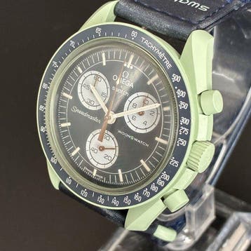 Omega x Swatch - MoonSwatch - Mission on Earth - Sans prix, Handtassen en Accessoires, Nieuw