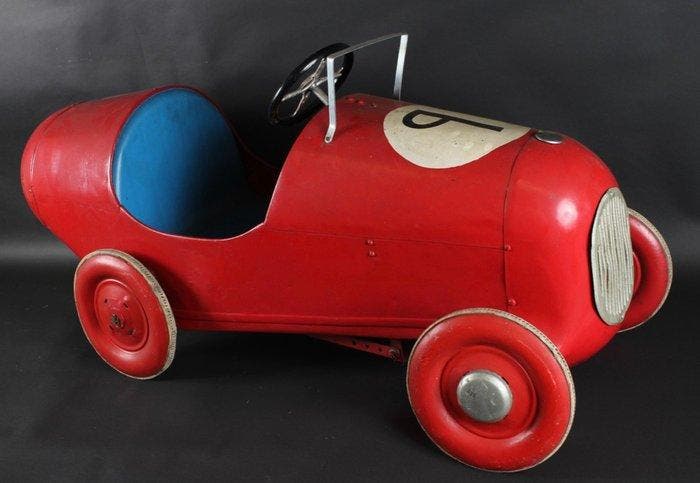 Tri-ang - Trapauto Tri-ang Metal Pedal Car – Race Car, No.9, Antiek en Kunst, Antiek | Speelgoed